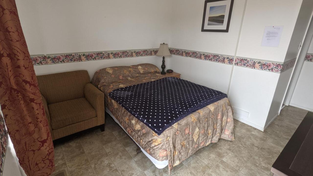 Balgonie Motel Motor Inn Pilot Butte Kültér fotó